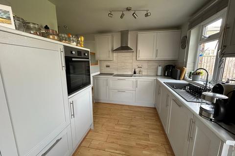 18 Cae Porth, Llangynidr, Crickhowell, NP8 1NL