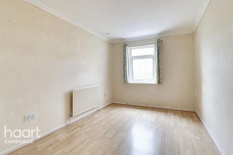 1 Sunmead Walk, Cambridge, CB1 9YB