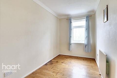 1 Sunmead Walk, Cambridge, CB1 9YB