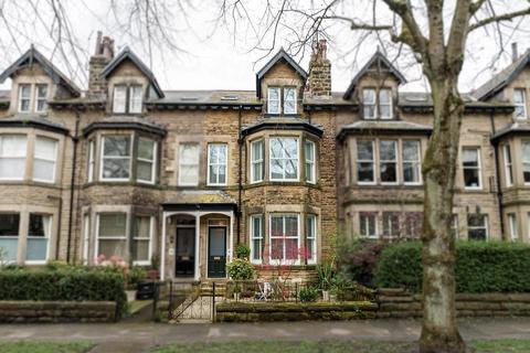 5 bedroom terraced house for sale, West End Avenue, Harrogate, North Yorkshire