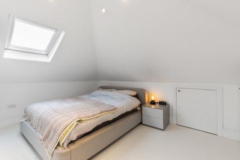 3 bedroom duplex for sale, Montrell Road, London, SW2