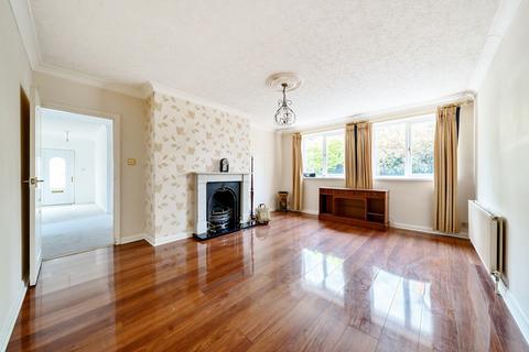 3 bedroom bungalow for sale, Dunboe Place, Shepperton, TW17