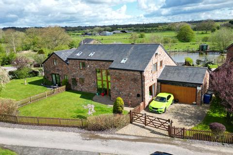 3 bedroom barn conversion for sale, Lower New Row, Tyldesley, Manchester, M28