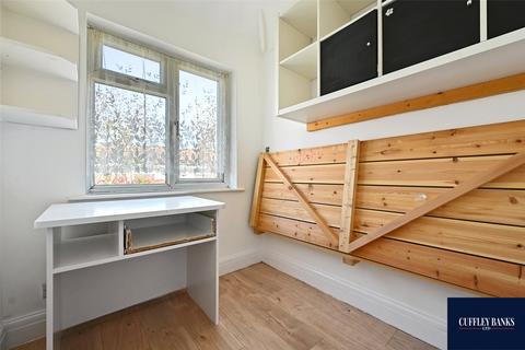 137 Bilton Road, Perivale, Greenford, UB6 7BD