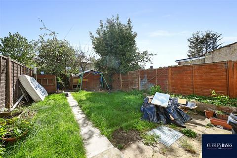 137 Bilton Road, Perivale, Greenford, UB6 7BD