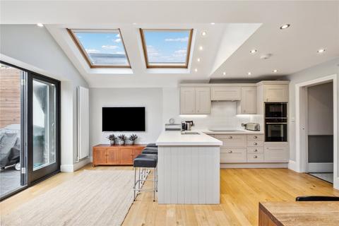 34 Ravenswood Road, London, SW12 9PJ