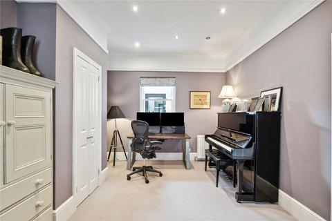 34 Ravenswood Road, London, SW12 9PJ