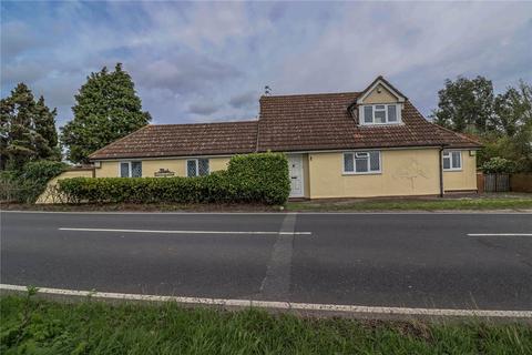 3 bedroom detached house for sale - Church Road, Black Notley, CM77