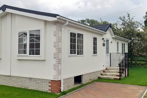 2 bedroom park home for sale, Bury St. Edmunds, Suffolk, IP28