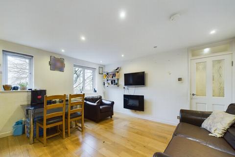 2 bedroom flat for sale, Wavel Place, Sydenham, SE26