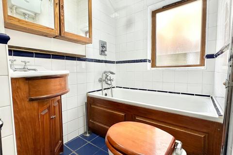 107 Edward Road, London, E17 6PA