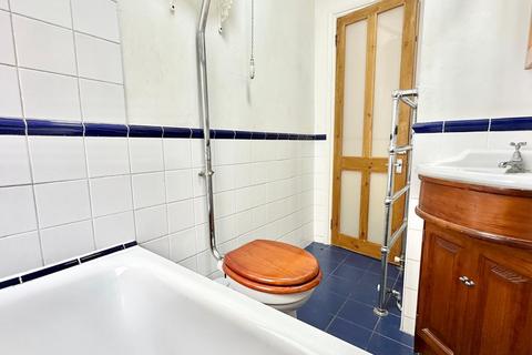 107 Edward Road, London, E17 6PA