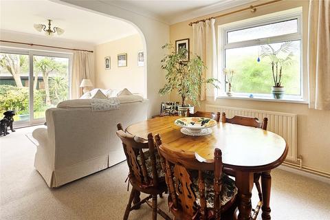 2 bedroom bungalow for sale, Chaucer Avenue, Rustington, Littlehampton, West Sussex