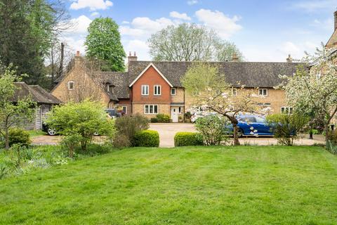 2 bedroom terraced house for sale, North Street, Midhurst, GU29