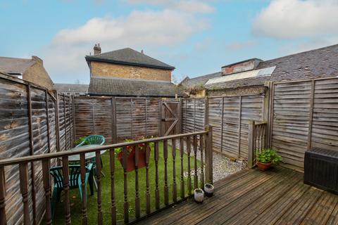 2b Wykeham Street, Strood, Rochester, ME2 3AA