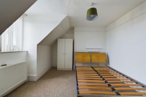 4 bedroom maisonette to rent, Station Road, Portslade, Brighton, BN41 1GA