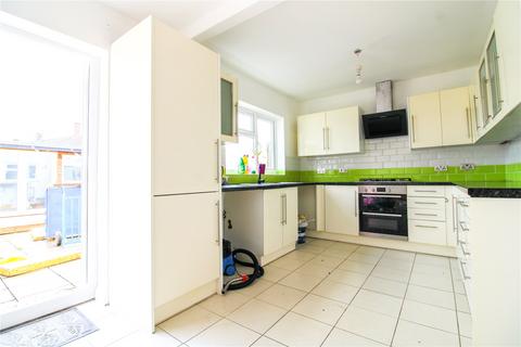4 bedroom terraced house to rent - Bishport Avenue, Hartcliffe, Bristol, BS13
