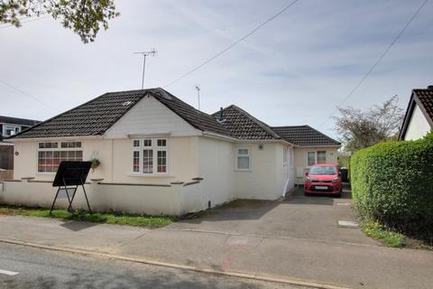 2 bedroom semi-detached bungalow for sale, North Baddesley, Southampton