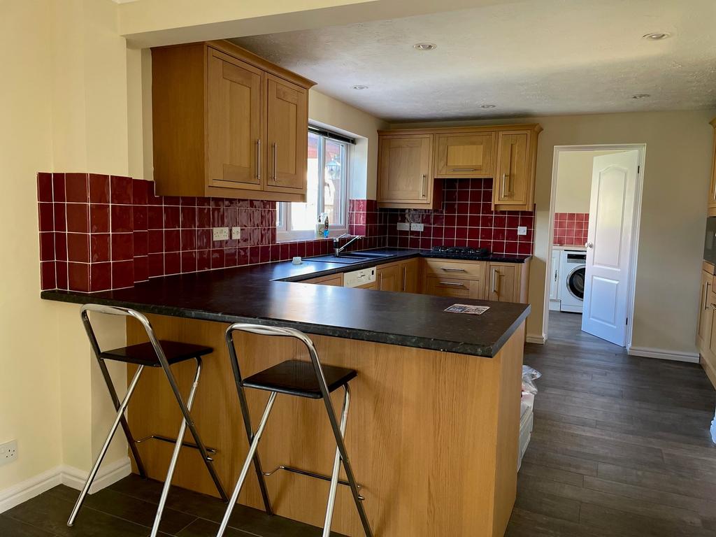 Kitchen breakfast bar