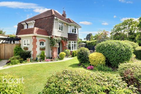 3 bedroom detached house for sale, Albany Gardens East, Clacton-On-Sea