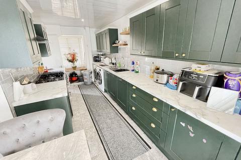 3 bedroom terraced house for sale, Tasmania Road, Brockley Whinns, South Shields, Tyne and Wear, NE34 9DX