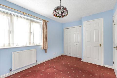 3 bedroom property for sale, Salmon Close, Welwyn Garden City, Hertfordshire