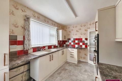 2 bedroom detached bungalow for sale, Ffordd Penrhwylfa,  Prestatyn, Denbighshire  LL19 8BP