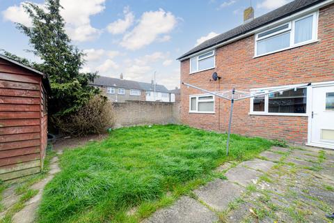 32 Cross Stile, Ashford, TN23 5EH