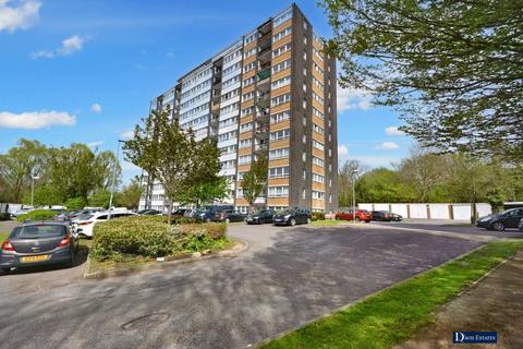 2 bedroom flat for sale, Haynes Park Court, Slewins Close, Hornchurch, RM11
