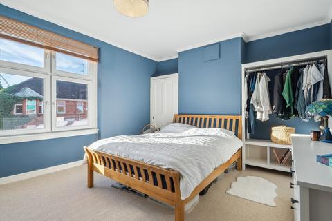 2/1, 14 Halbert Street, G41 3TU
