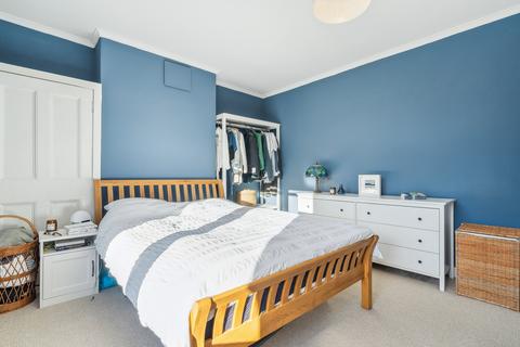 2/1, 14 Halbert Street, G41 3TU