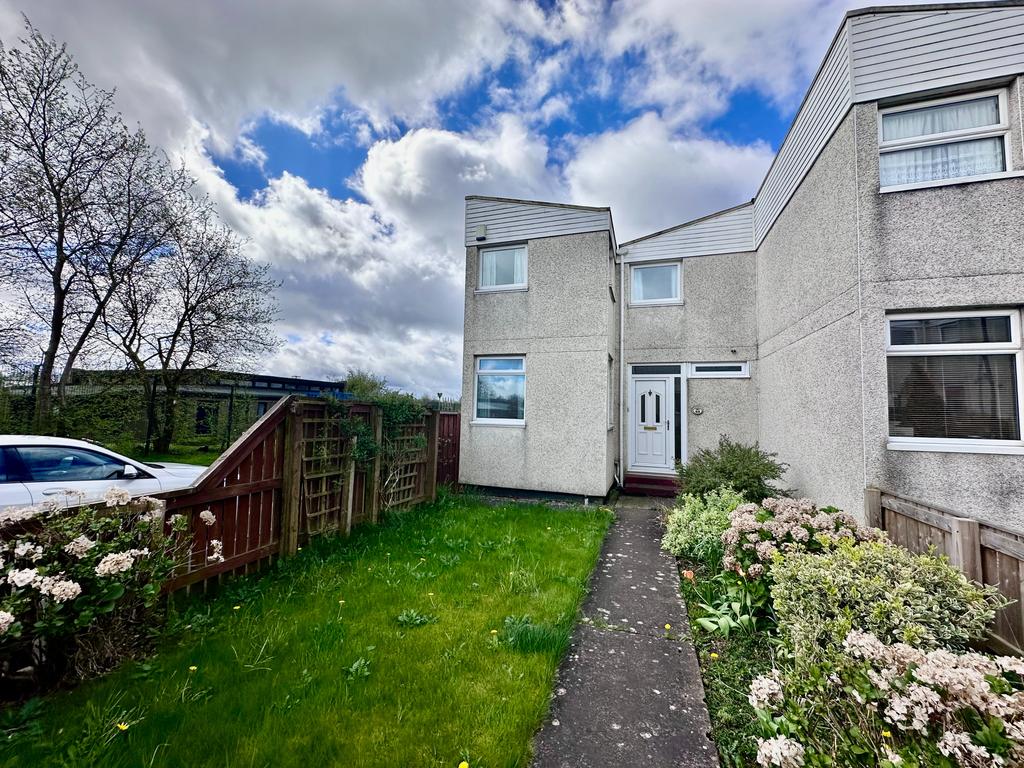 Angus Close, Killingworth, NE12 3 bed end of terrace house for sale £