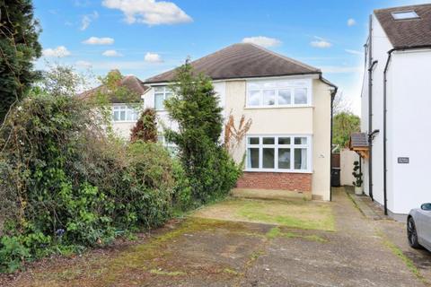 2 bedroom semi-detached house to rent, Fullers Way South, Chessington KT9
