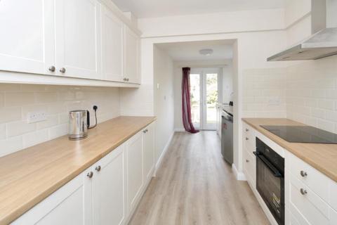 undefined, Fullers Way South, Chessington KT9