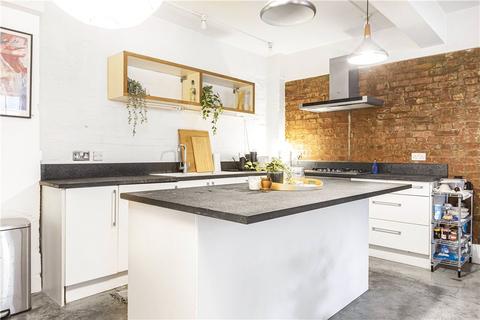2 bedroom apartment for sale, Institute Place, London, E8