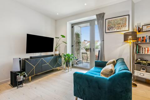 1 bedroom apartment for sale, Balham High Road, London, SW17