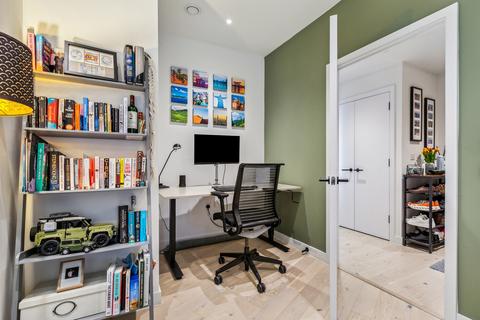 1 bedroom apartment for sale, Balham High Road, London, SW17