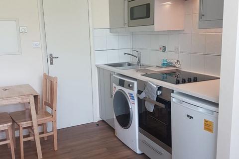 1 bedroom property to rent, Chatsworth Road, London, NW2 4BH