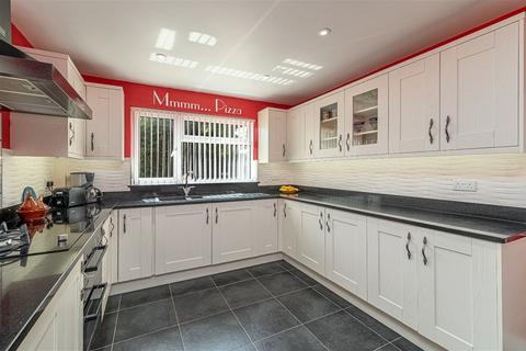 4 bedroom detached house for sale, Nene Close, Wellingborough NN8