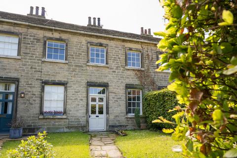 2 bedroom terraced house for sale, The Avenue, Harewood