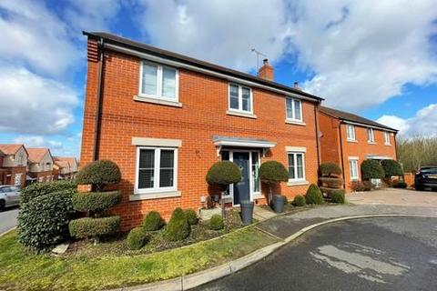 4 bedroom detached house to rent, Maple Close, Pulloxhill, MK45