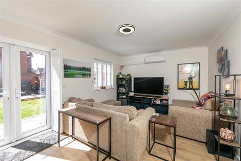 22 Simonds Grove, Spencers Wood, Reading, RG7 1BH