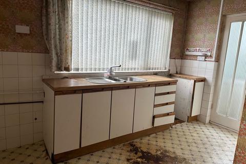2 bedroom maisonette for sale, 37 Cefn Graig, Rhiwbina, Cardiff. CF14 6SW