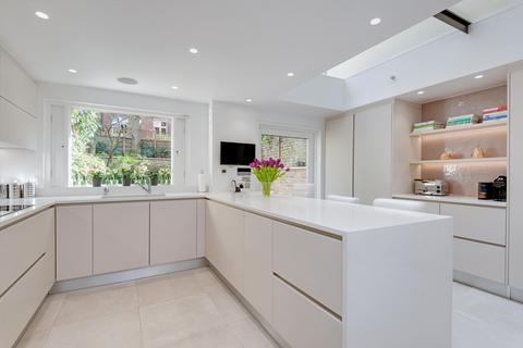 15 Abbey Gardens, London, NW8 9AS