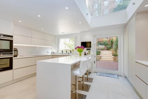 15 Abbey Gardens, London, NW8 9AS