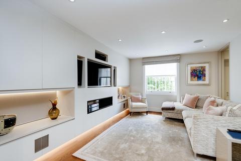 15 Abbey Gardens, London, NW8 9AS