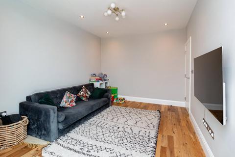 70 Farm Road, Edgware, HA8 9LT