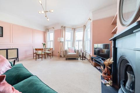 2 bedroom apartment for sale, Ackroyd Road, London