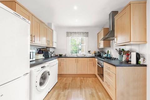 2 bedroom flat to rent, Rigault Road, Fulham, London, SW6