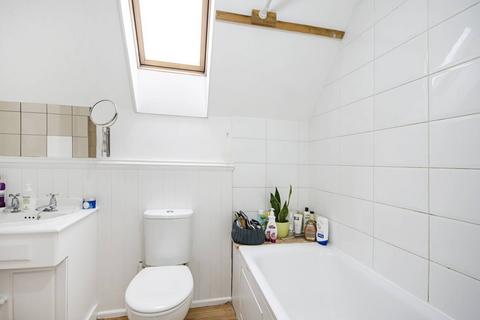 3 bedroom terraced house to rent, Chester Crescent, Dalston, London, E8